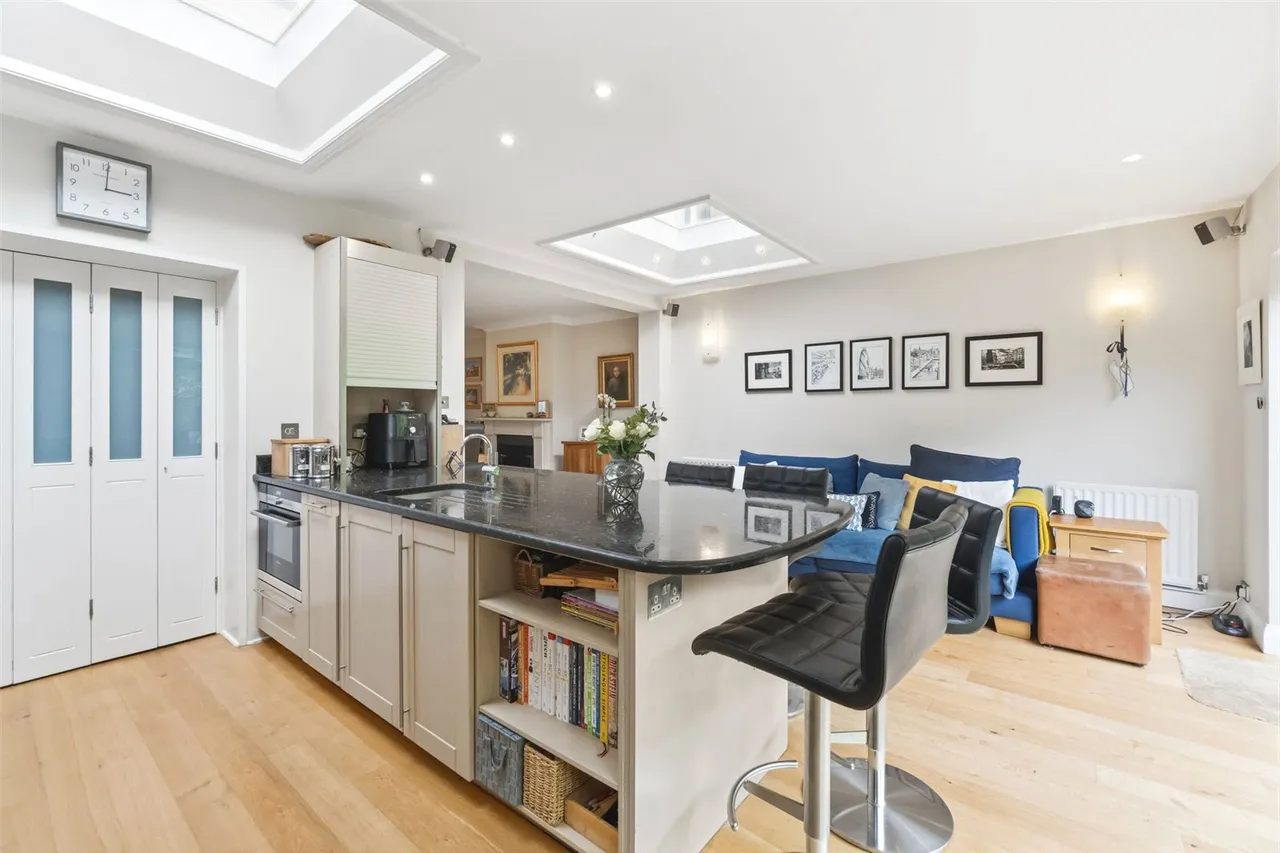 Glamorgan Road, Hampton Wick, KT1 4HP, photo 6