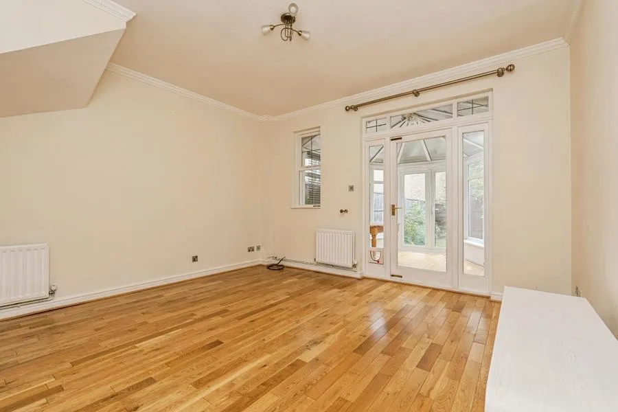 The Orchard, Virginia Water, GU25, photo 2
