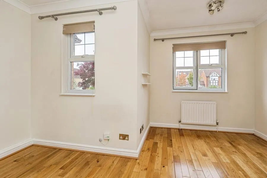 The Orchard, Virginia Water, GU25, photo 13