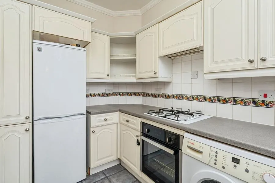 The Orchard, Virginia Water, GU25, photo 8