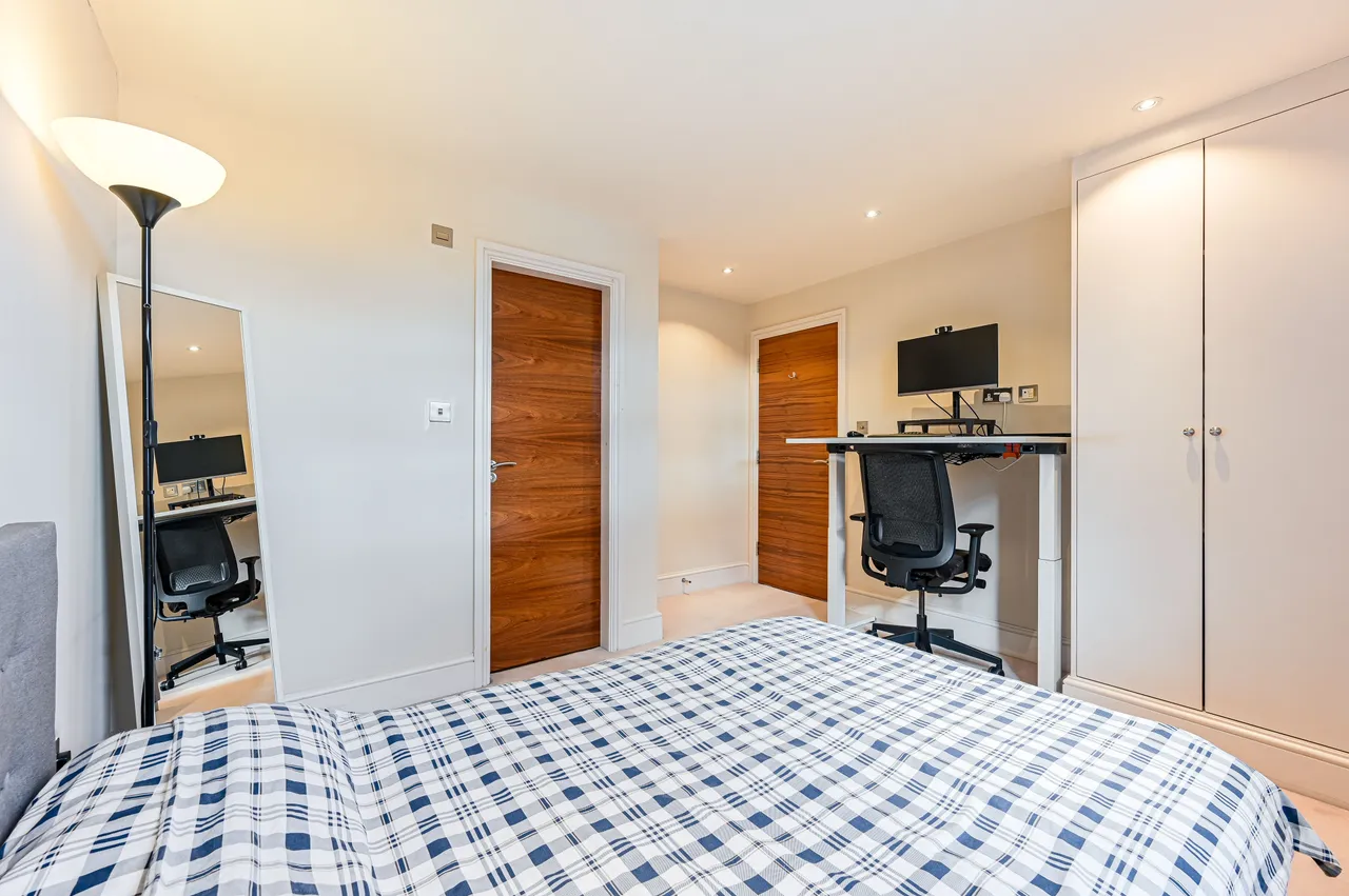 Flat 5, 14 Hogarth Road, London, photo 7