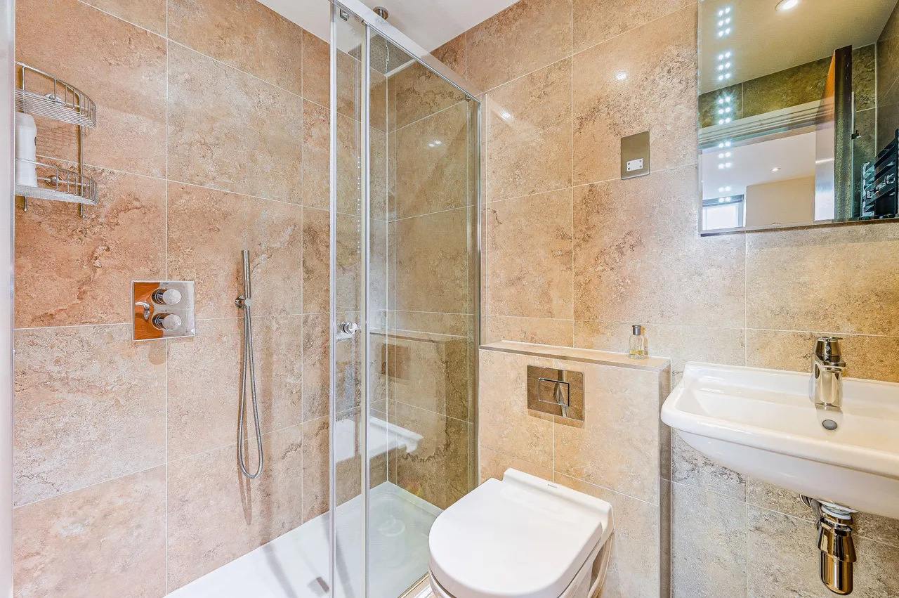 Flat 5, 14 Hogarth Road, London, photo 9