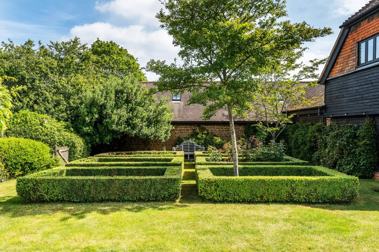 Eashing Lane, Godalming, GU7, photo 66