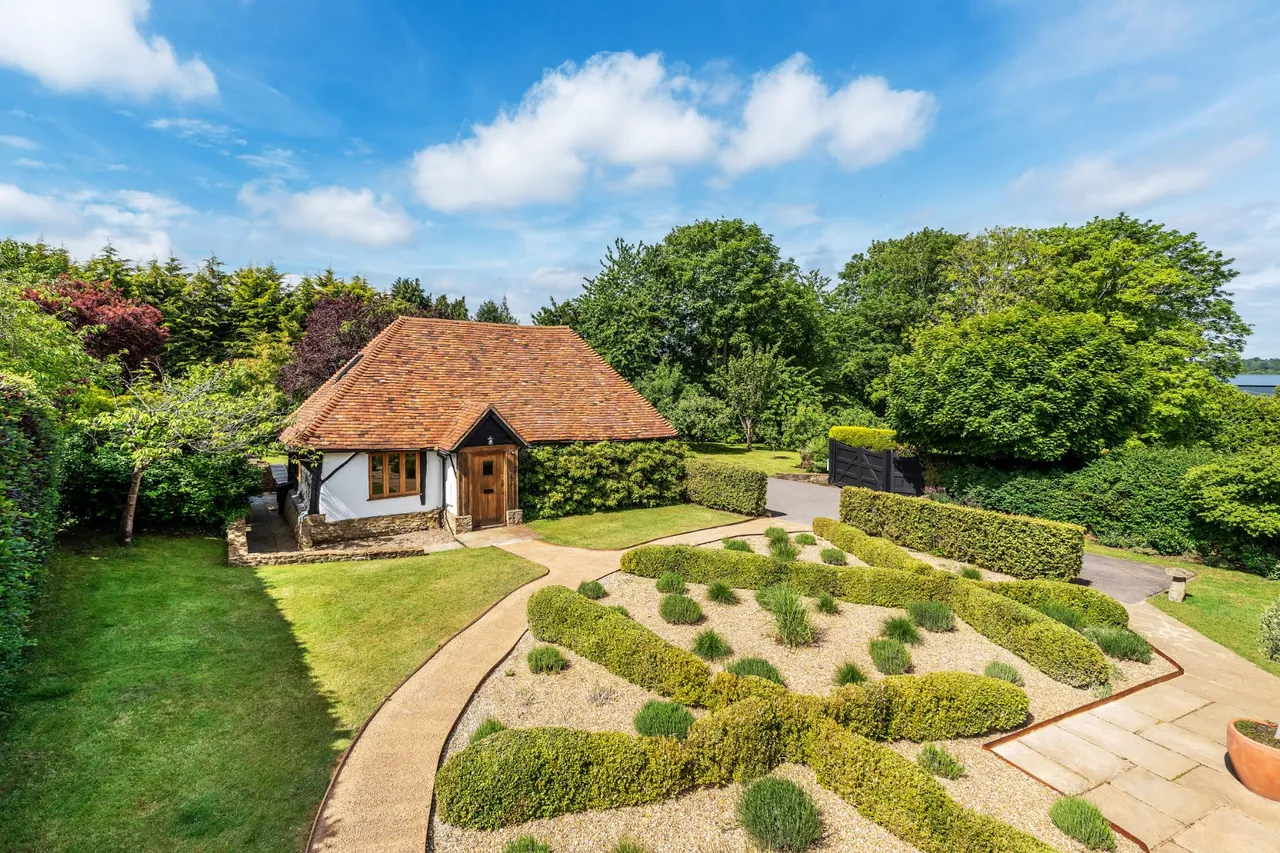 Eashing Lane, Godalming, GU7, photo 39