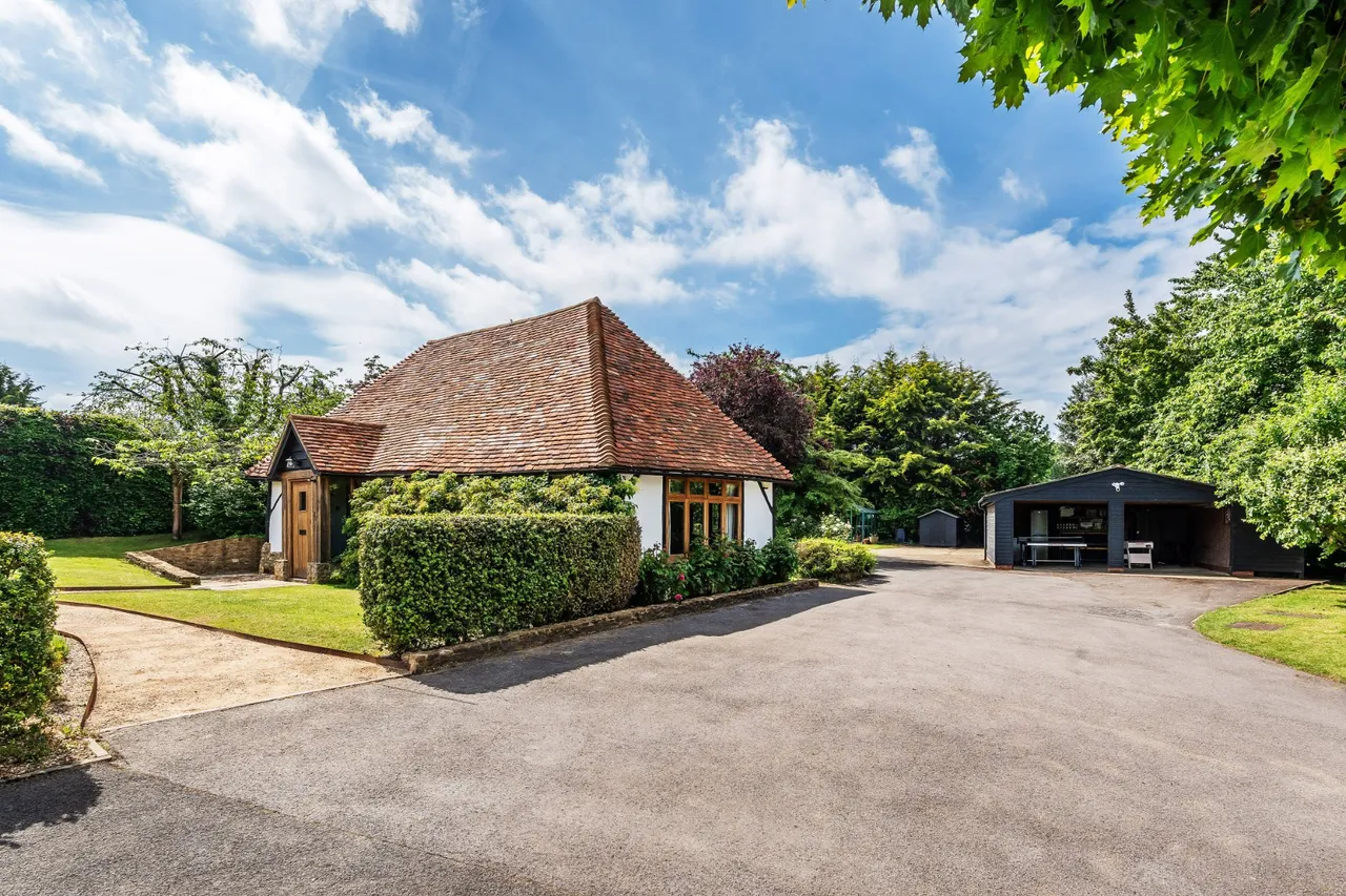 Eashing Lane, Godalming, GU7, photo 68