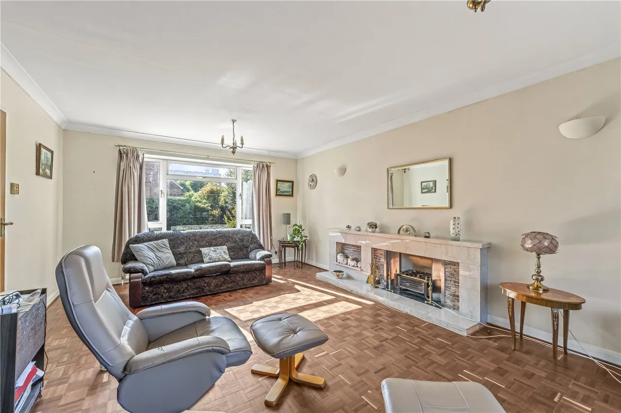 Meadows End, Sunbury, TW16 6SP, photo 4