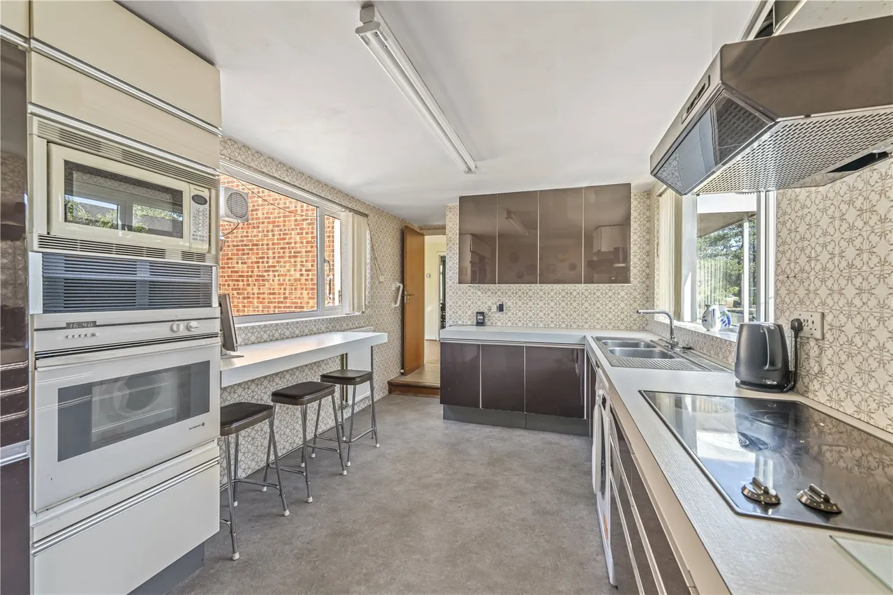 Meadows End, Sunbury, TW16 6SP, photo 6