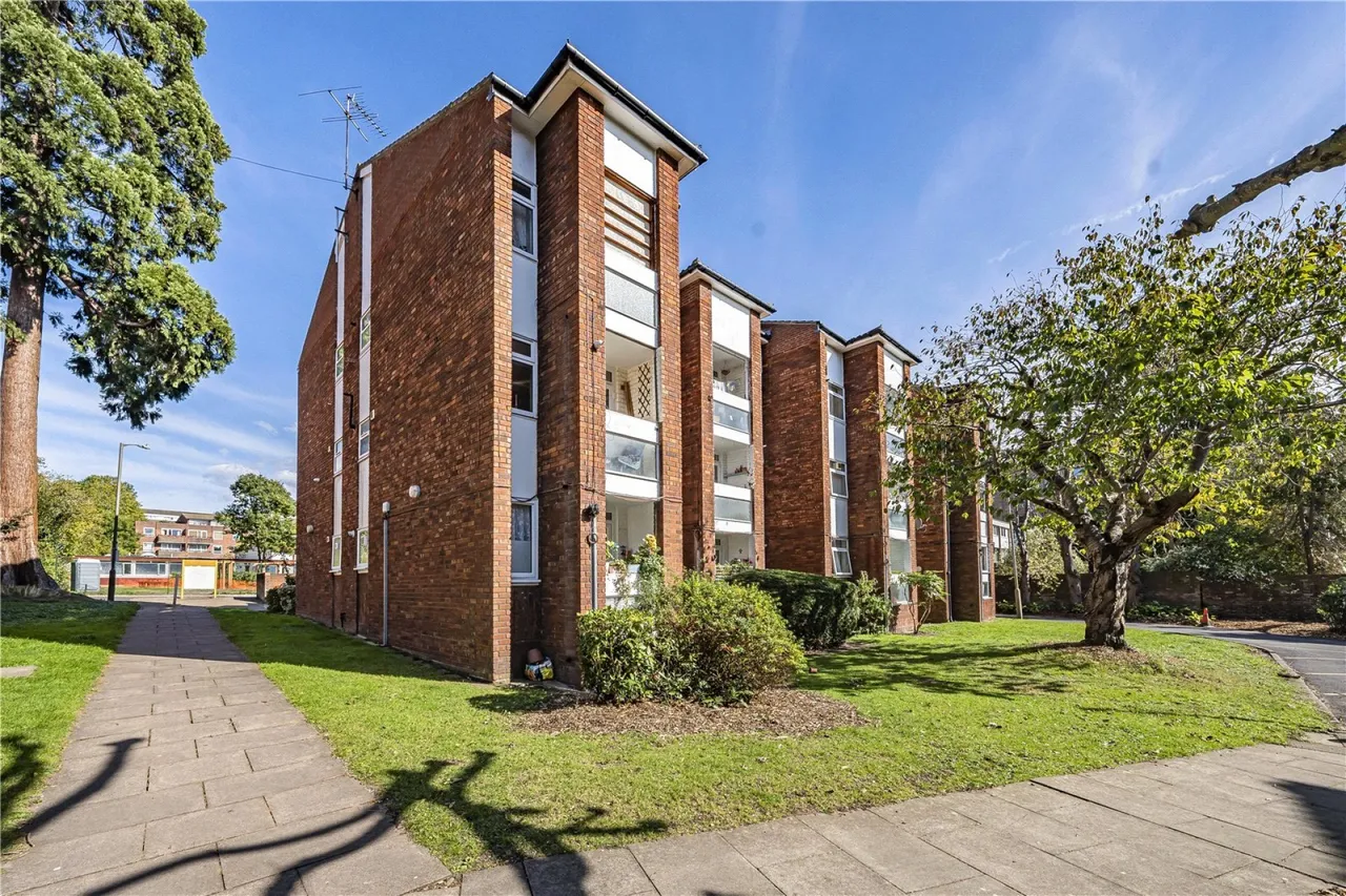 1 bed flat for sale, Arnewood Close, Roehampton