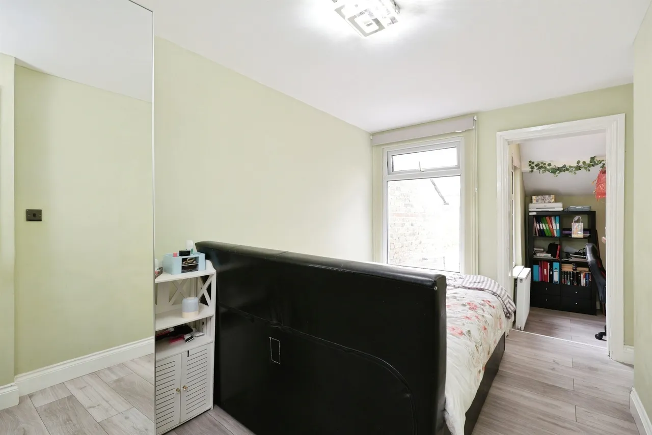 St. Marys Road, Watford, WD18, photo 9