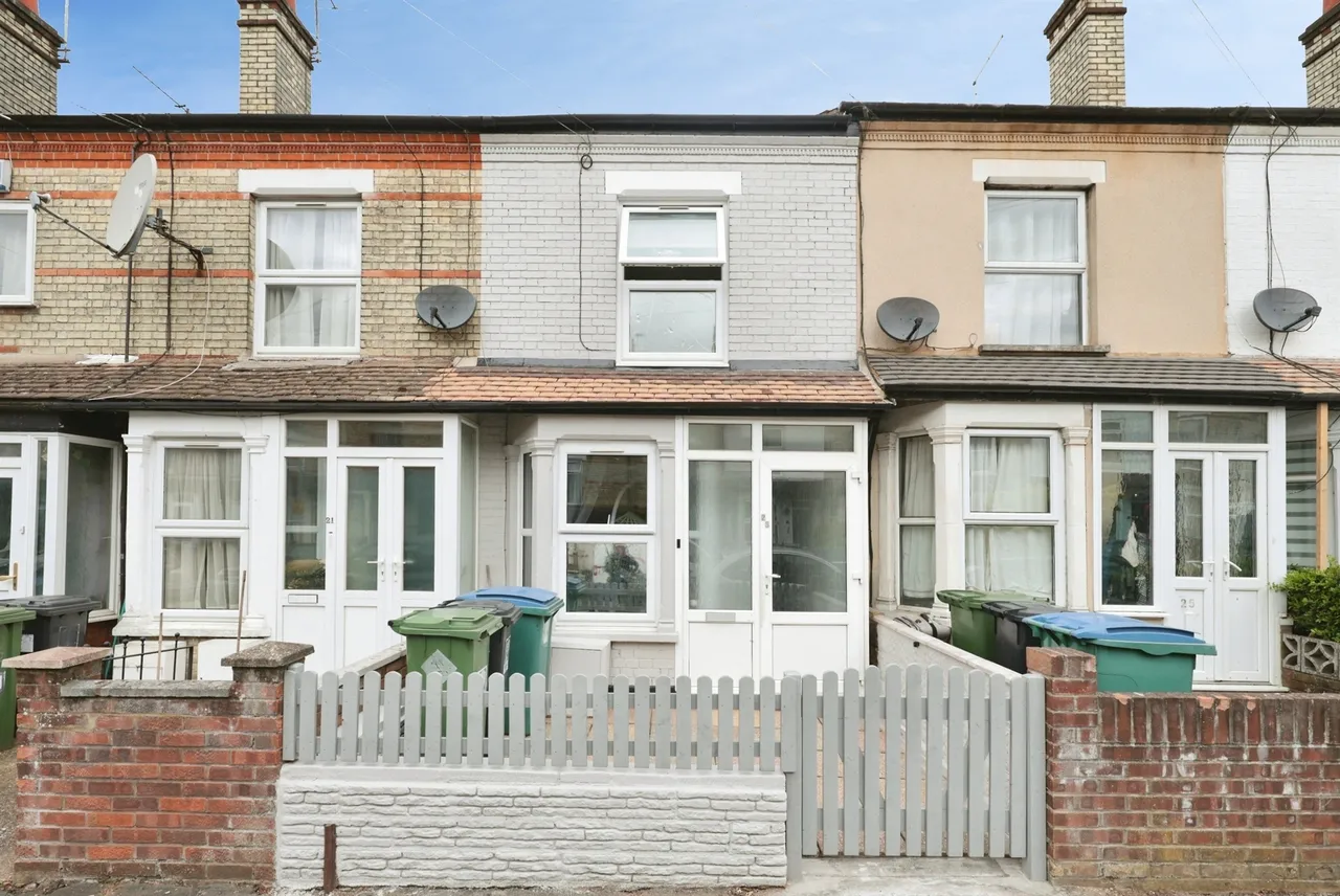 St. Marys Road, Watford, WD18, photo 2