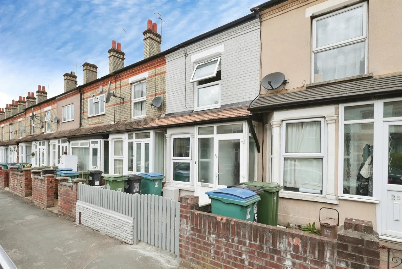 St. Marys Road, Watford, WD18, photo 17