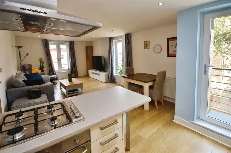 with 2 bedrooms in Stansted, CM24, photo 12