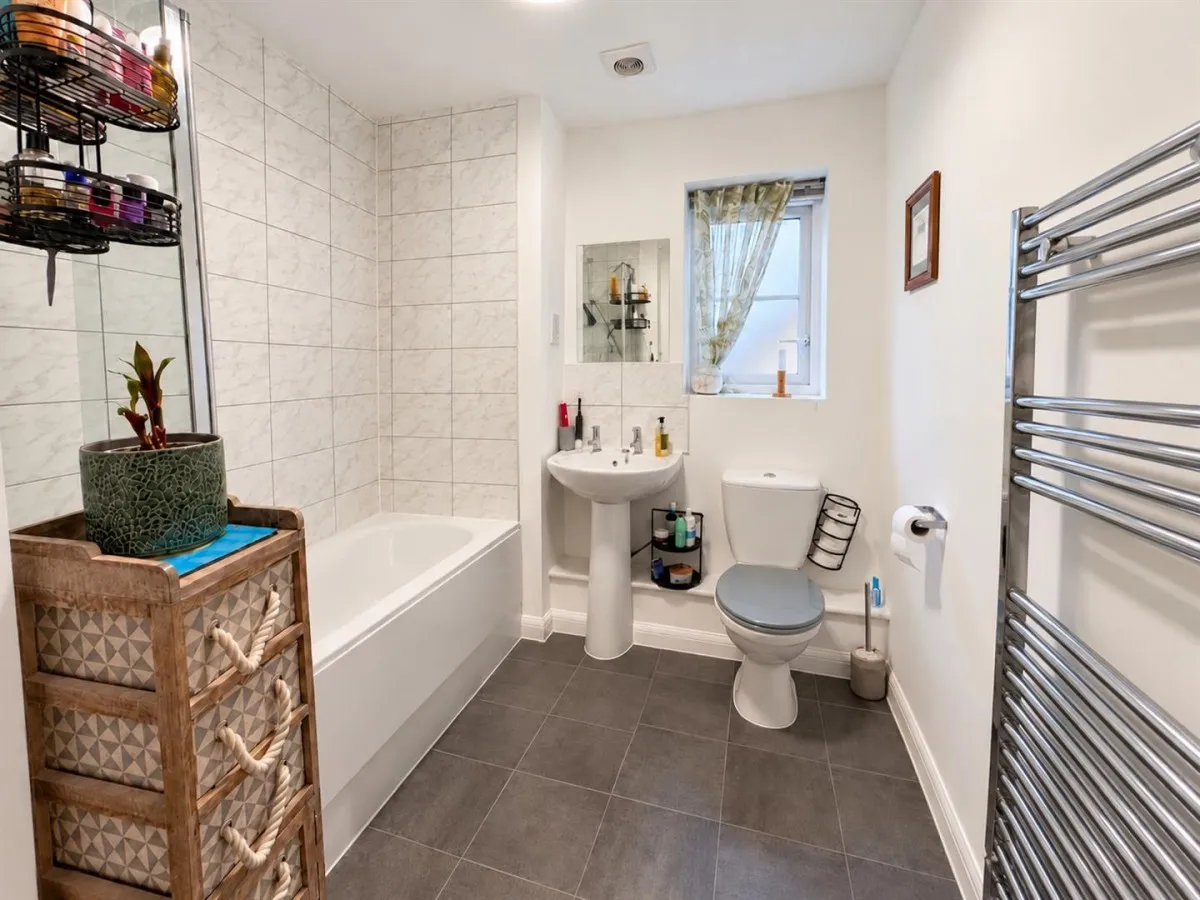 Clutterbuck Close, Leonard Stanley, GL10, photo 8