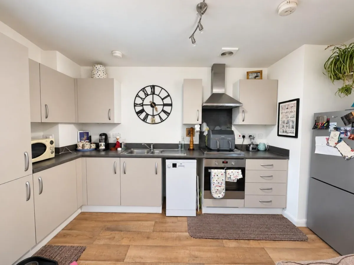 Clutterbuck Close, Leonard Stanley, GL10, photo 4