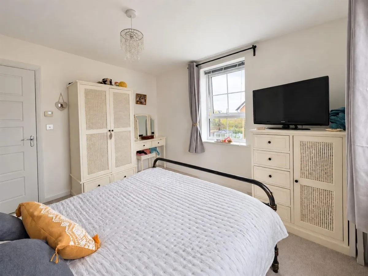 Clutterbuck Close, Leonard Stanley, GL10, photo 7