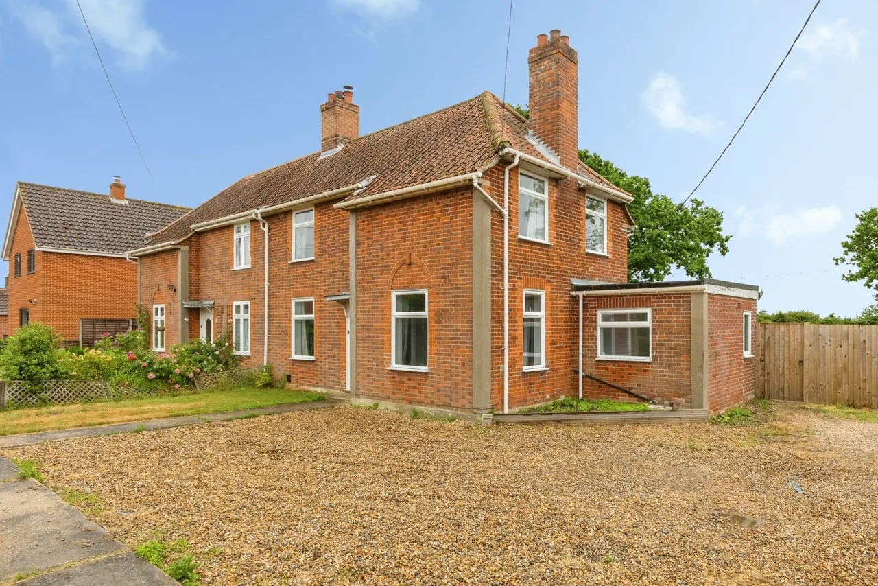 3 bed house for sale — The Turnpike, Bunwell, Norwich, Norfolk, NR16