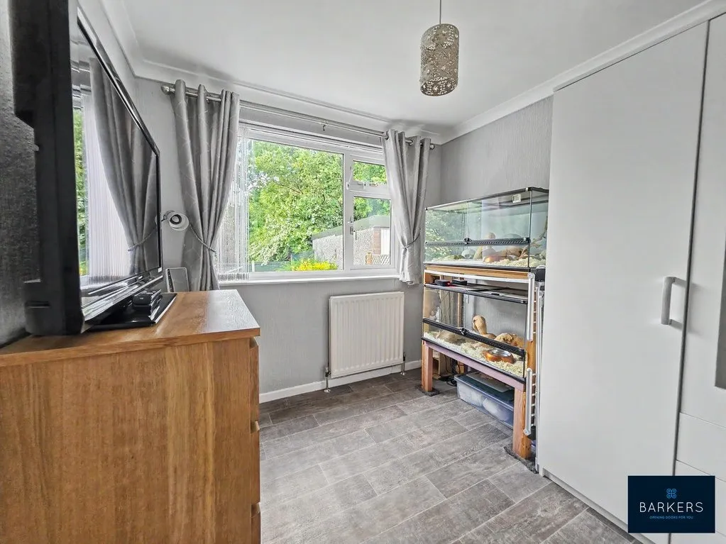 South Bank Road, Batley WF17 8EW, photo 7