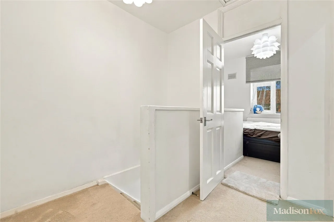 Fletcher Road, Chigwell, IG7, photo 17
