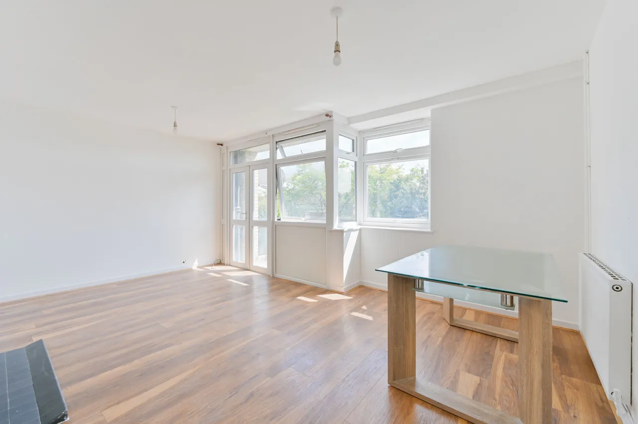 3 bed flat to rent, London, SW17
