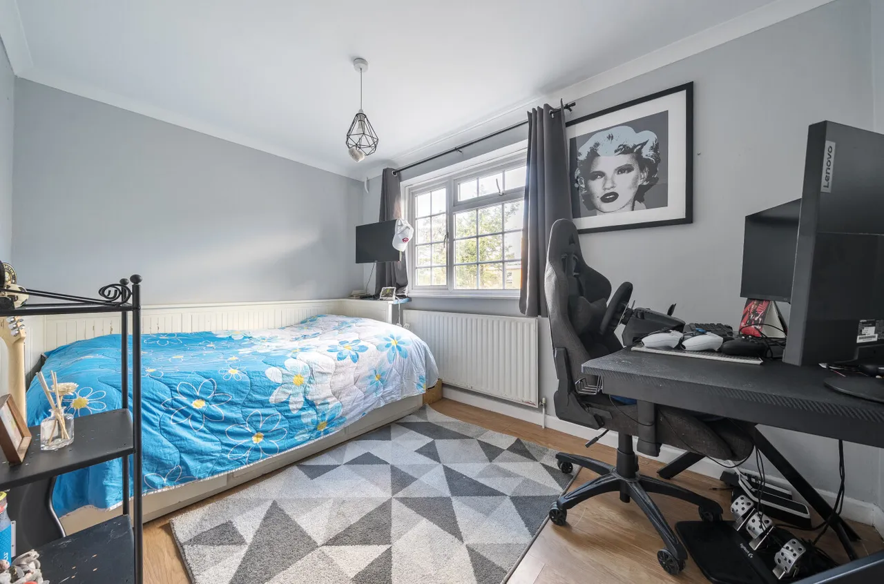 Wykeham Road, Netley Abbey, SO31, photo 14