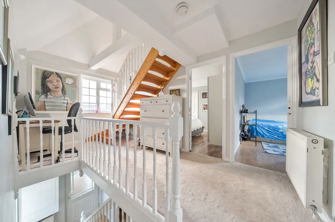 Wykeham Road, Netley Abbey, SO31, photo 9
