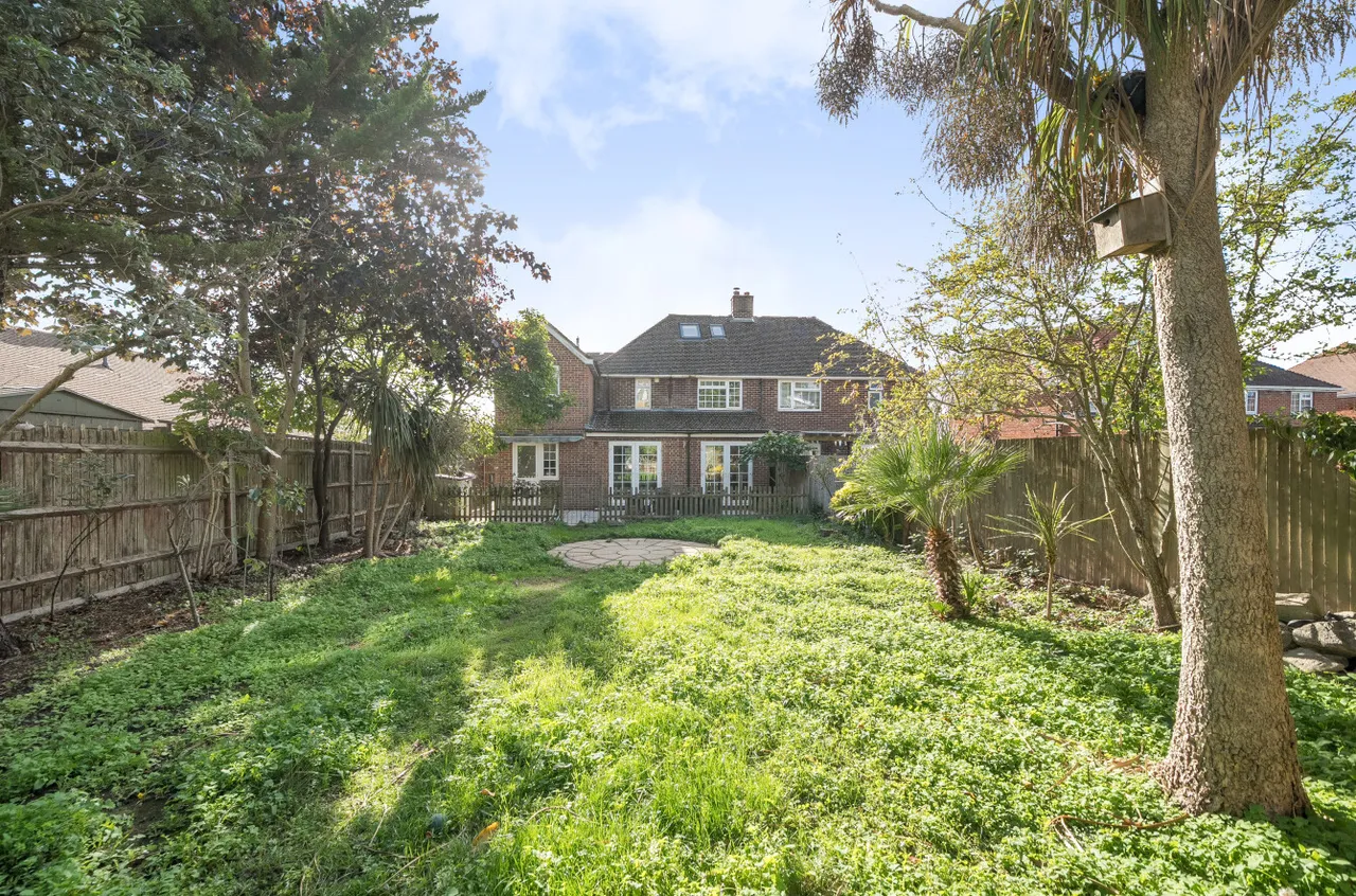 Wykeham Road, Netley Abbey, SO31, photo 18