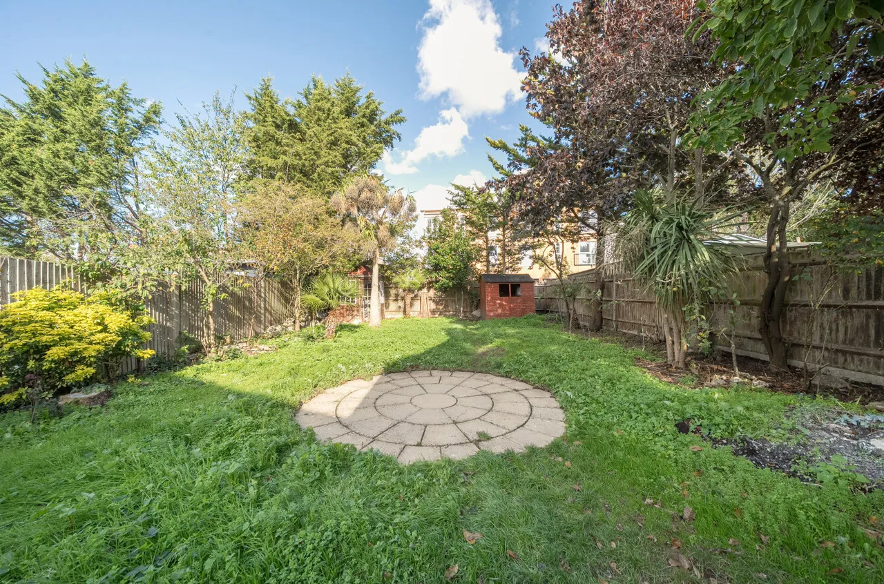 Wykeham Road, Netley Abbey, SO31, photo 17