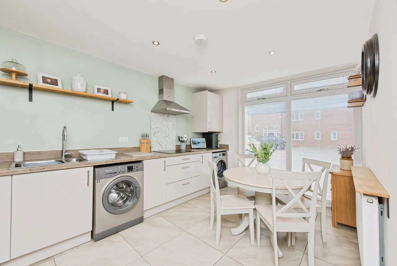 Manor Lane, Tamworth, B79, photo 5