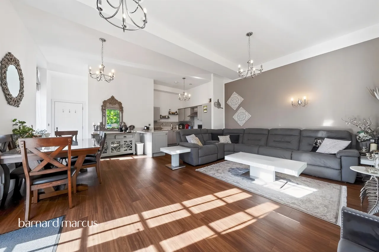 Glanville Way, EPSOM, photo 9