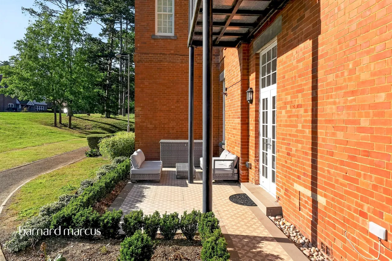 Glanville Way, EPSOM, photo 8