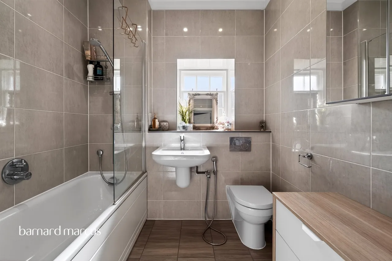 Glanville Way, EPSOM, photo 11
