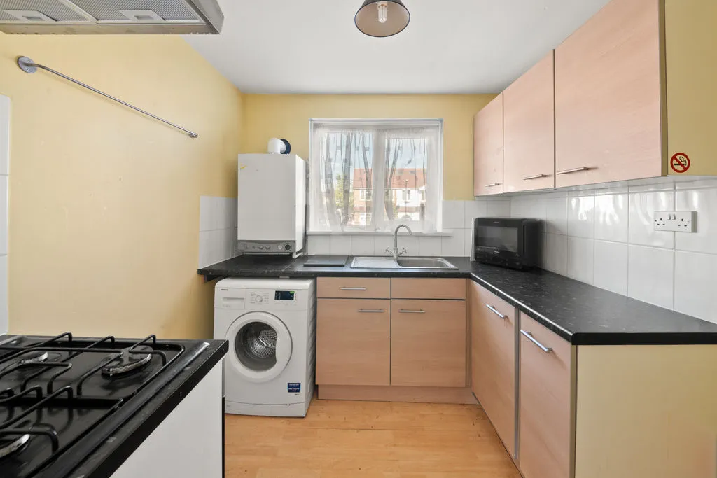 Castle Road, Northolt, UB5, photo 5