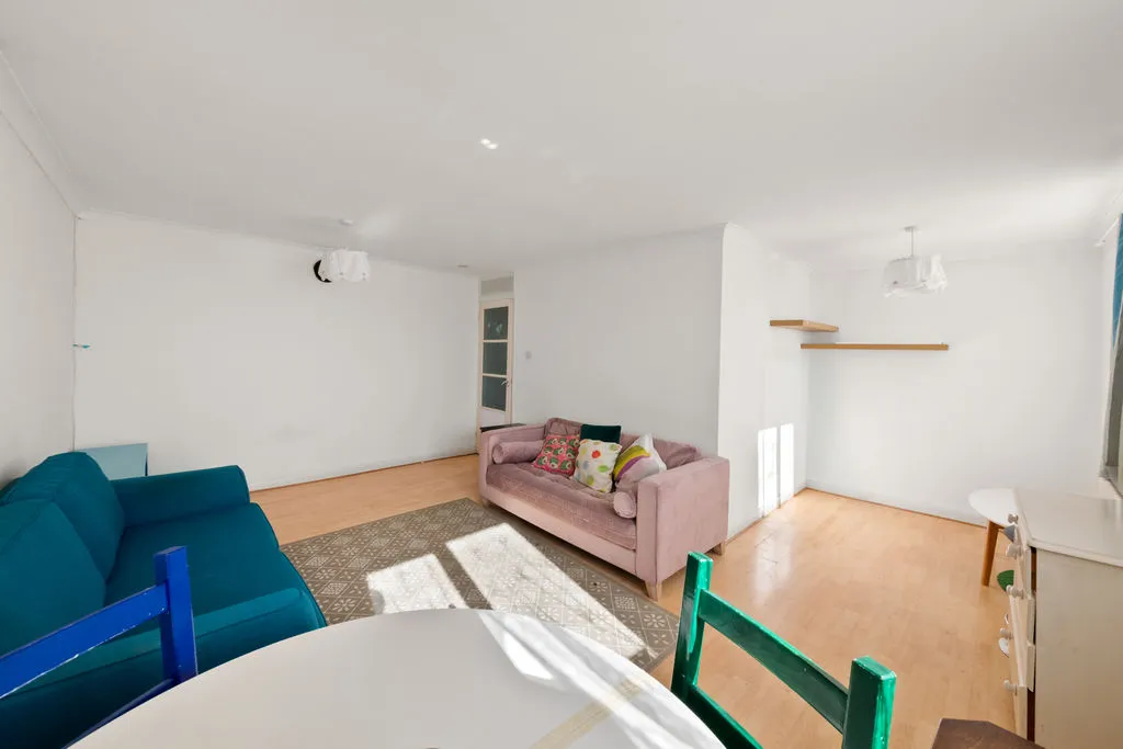 Castle Road, Northolt, UB5, photo 9