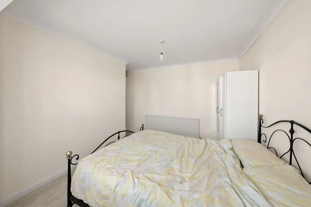 Castle Road, Northolt, UB5, photo 11