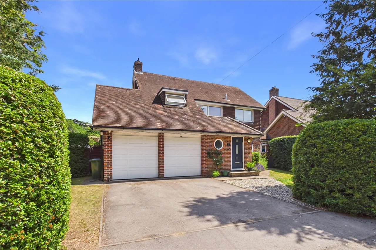 4 bed house for sale, Charlotte Close, Hermitage, RG18
