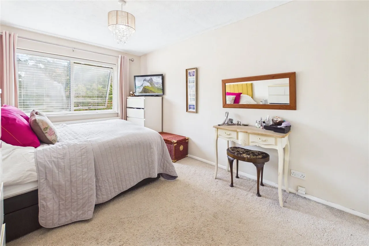 Charlotte Close, Hermitage, RG18, photo 14
