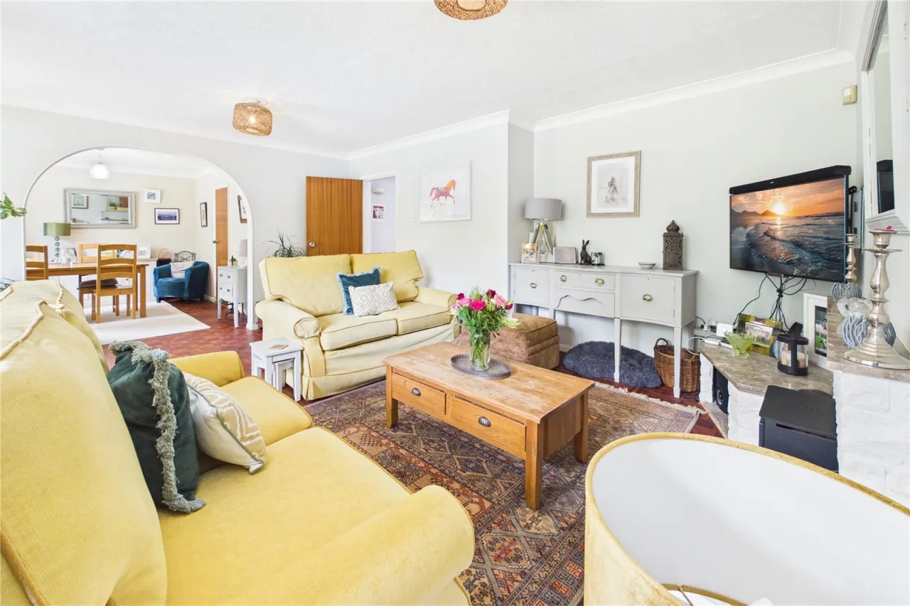 Charlotte Close, Hermitage, RG18, photo 2