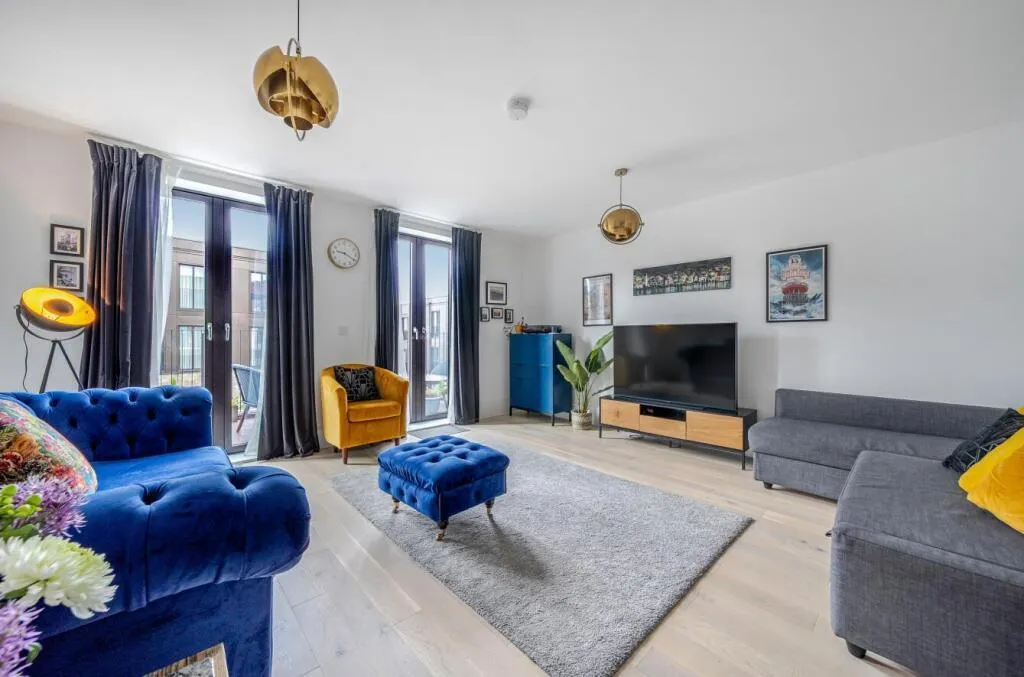 Henry Darlot Drive, Millbrook Park, NW7, London, photo 6