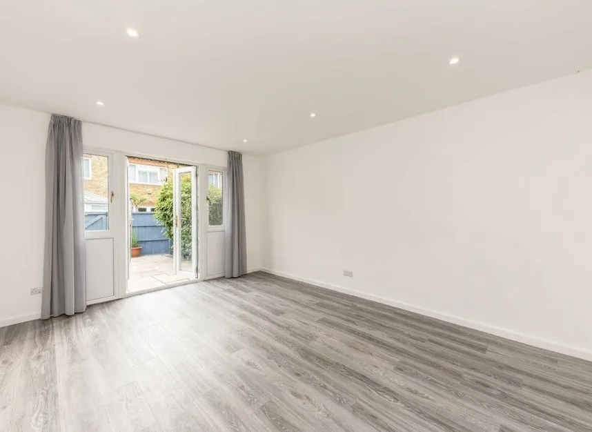 Millshott Close, Fulham, SW6, photo 3