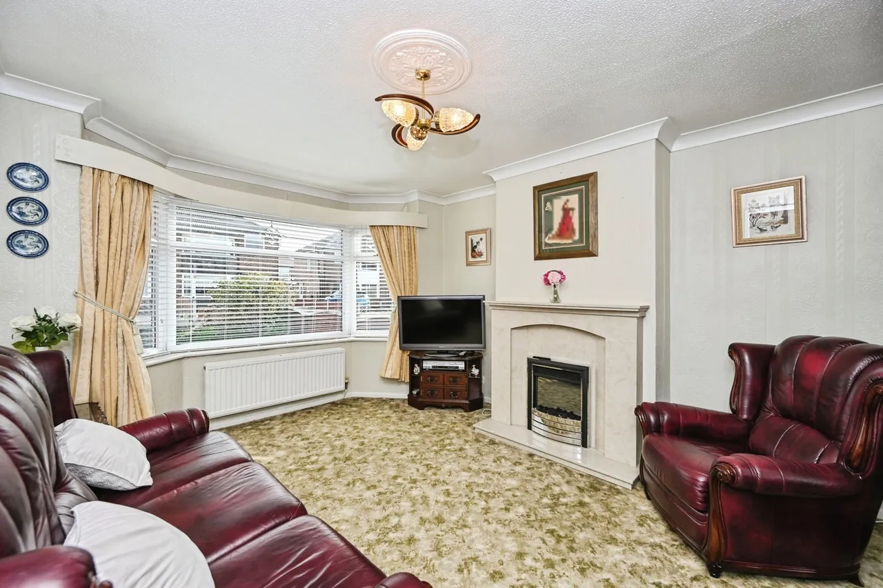 Woodbank Road, Penketh, Warrington, Cheshire, WA5, photo 2