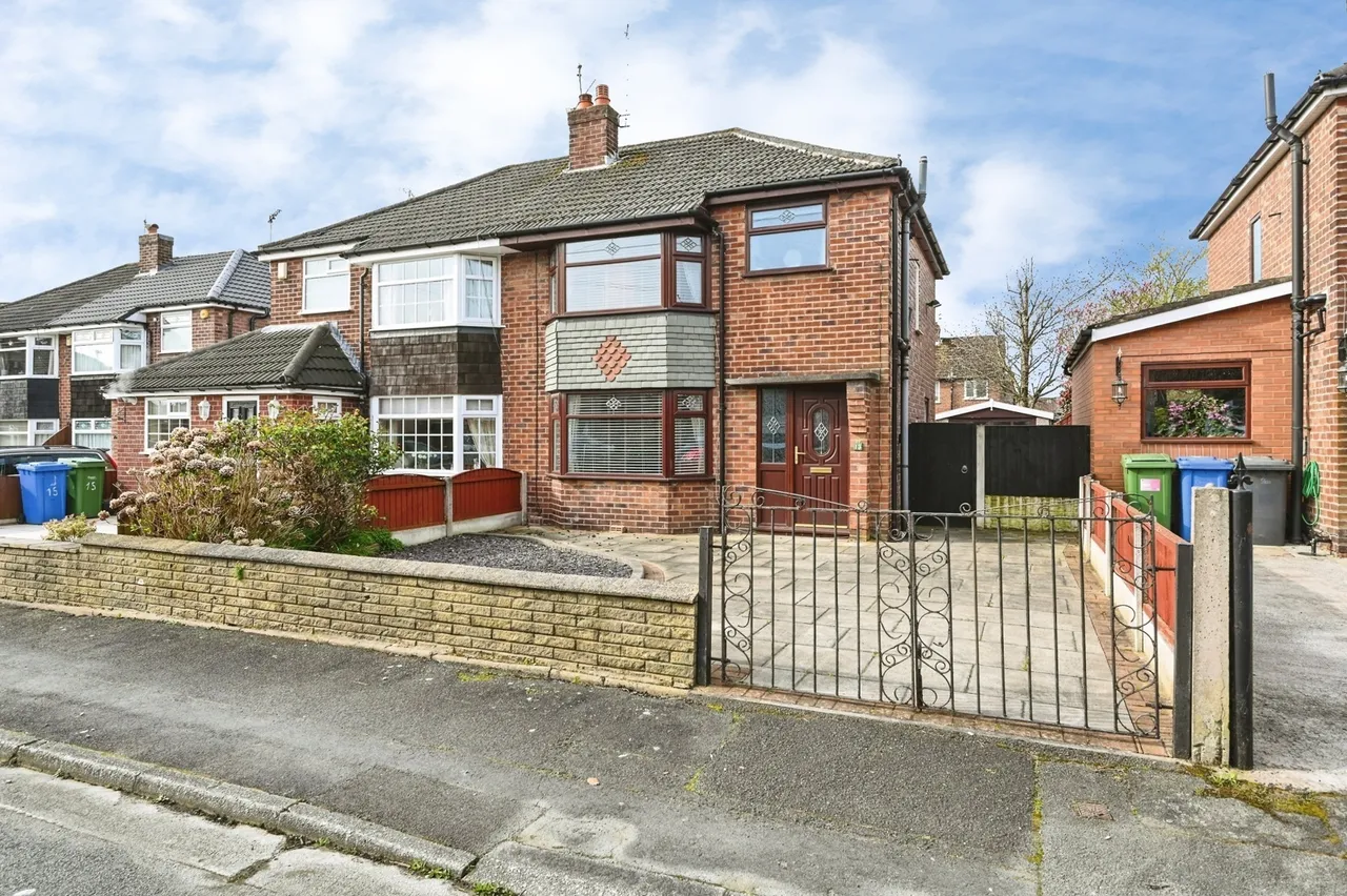 3 bed house for sale — Woodbank Road, Penketh, Warrington, Cheshire, WA5
