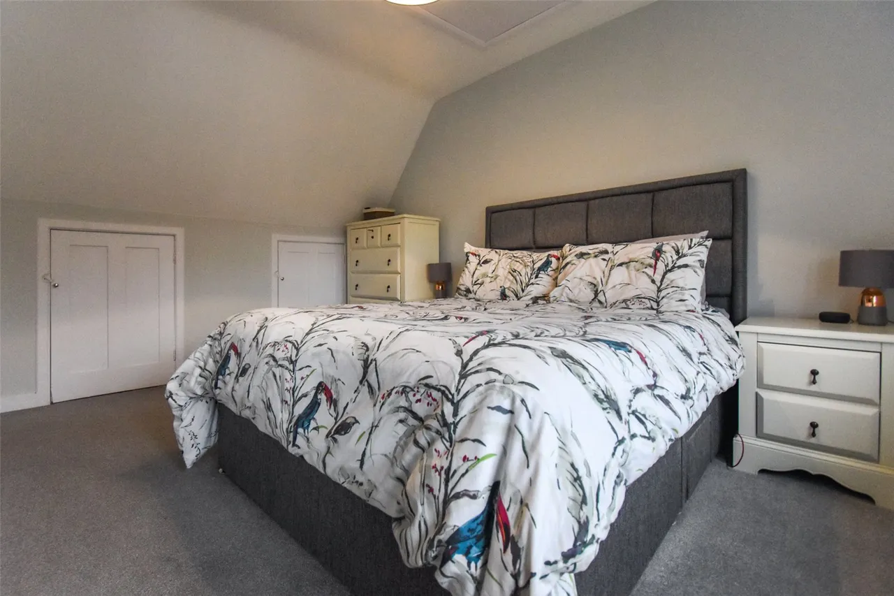 Lower Farnham Road, Aldershot, Hampshire, GU11 3RA, photo 11