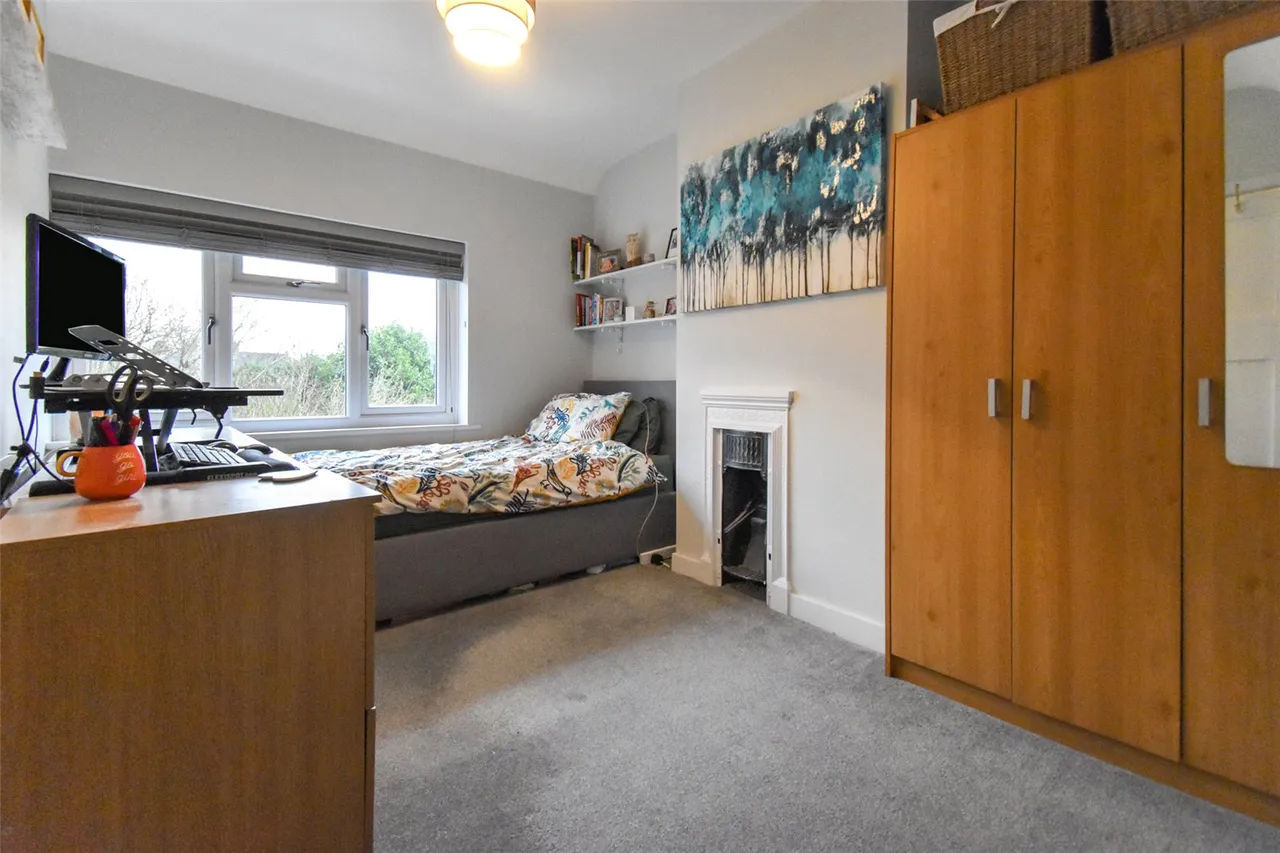 Lower Farnham Road, Aldershot, Hampshire, GU11 3RA, photo 16