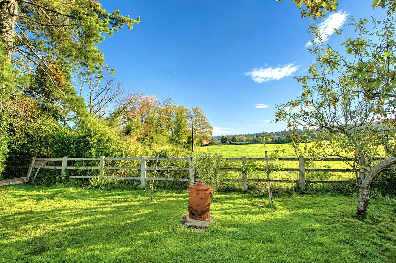 Knole Close, Lower Almondsbury, photo 8