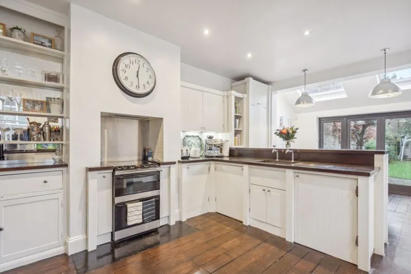 Wharf Lane, Bourne End SL8 5RU, photo 3