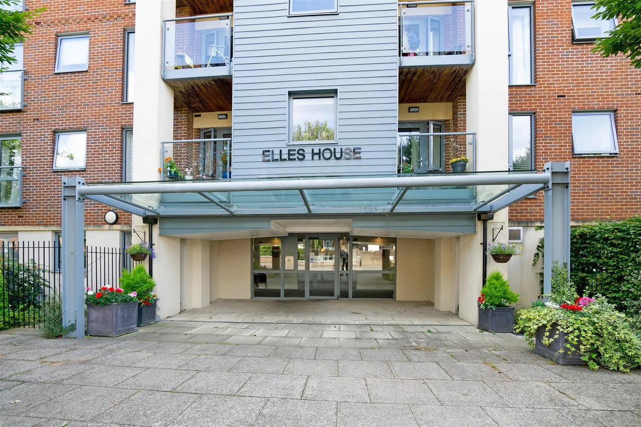 1 bed flat for sale, Shotfield, Wallington, SM6