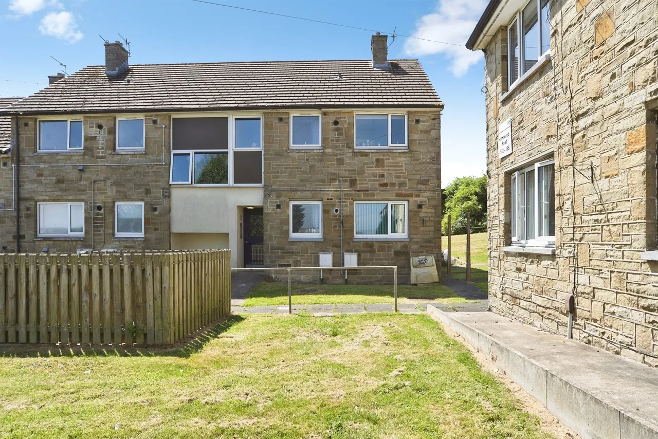 1 bed flat for sale — Harewood Road, Oakworth, Keighley