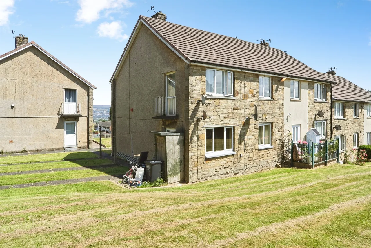 Harewood Road, Oakworth, Keighley, photo 8
