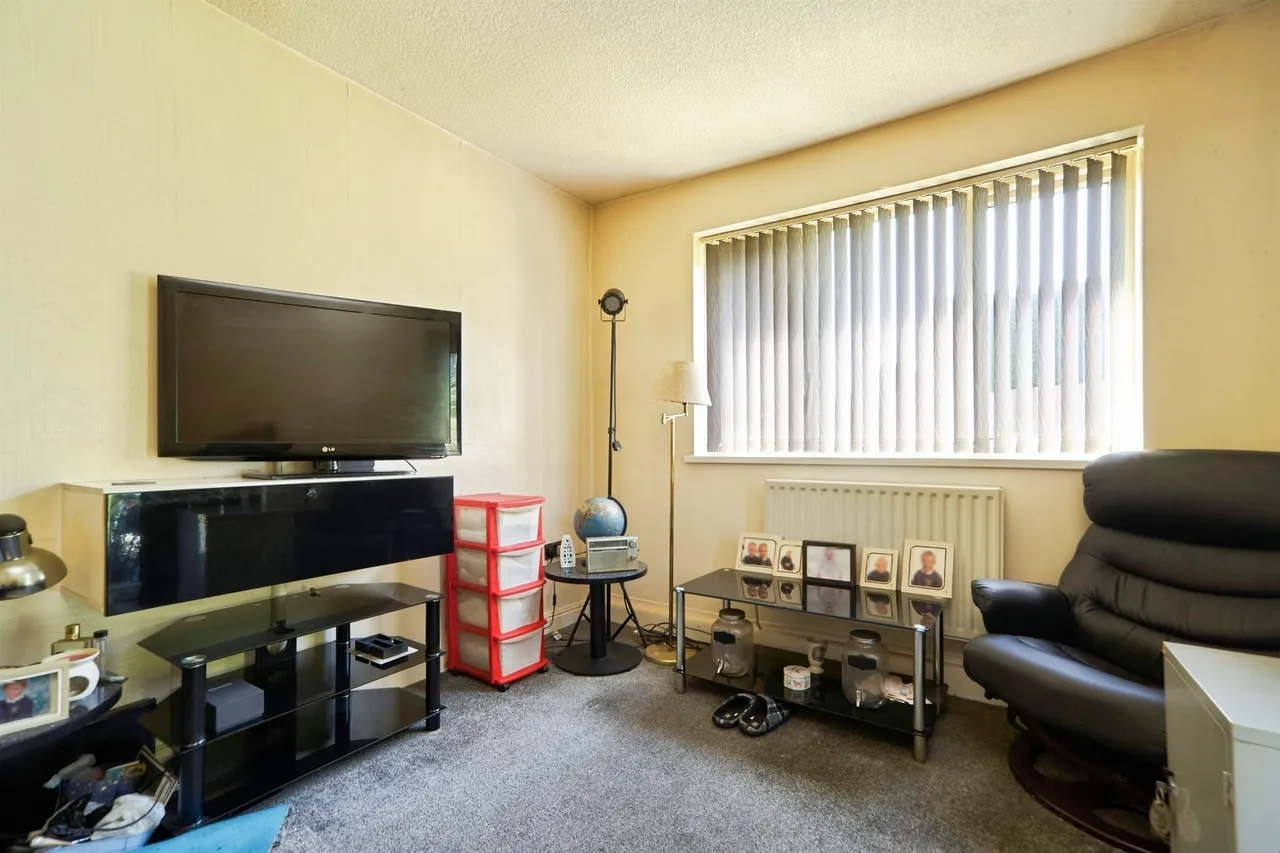 Harewood Road, Oakworth, Keighley, photo 3