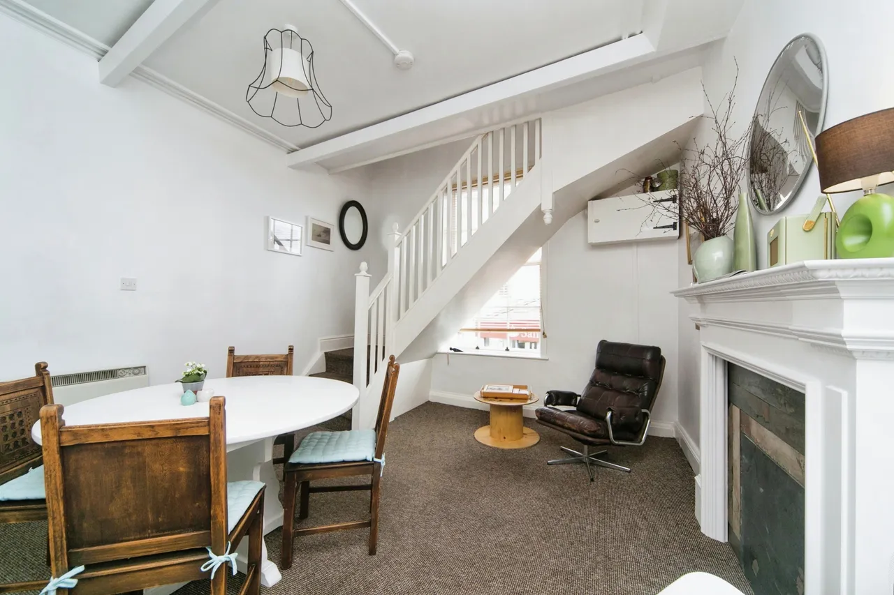 Bridge Street, Caernarfon, LL55, photo 11